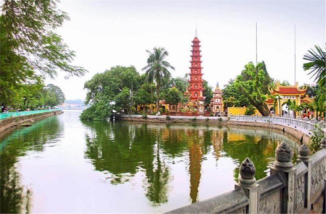 La pagode Tran Quoc, un havre de paix de Hanoi